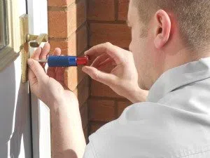 Indianapolis Emergency Locksmith Indianapolis, IN 317-350-6017 - 7a-Broken-Key-Extraction